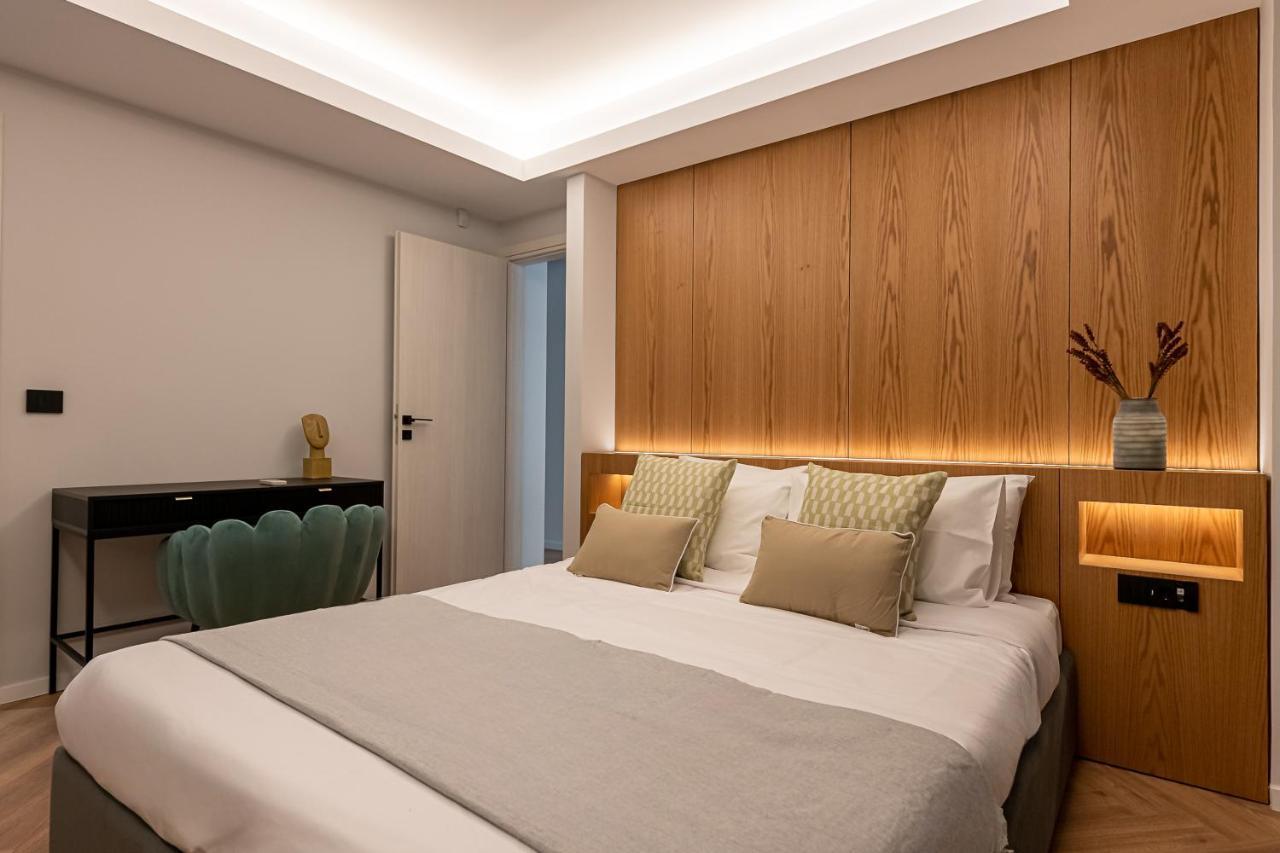Phaedrus Living Luxury Penthouse Ploutarchou Apartment เอเธนส์ ภายนอก รูปภาพ